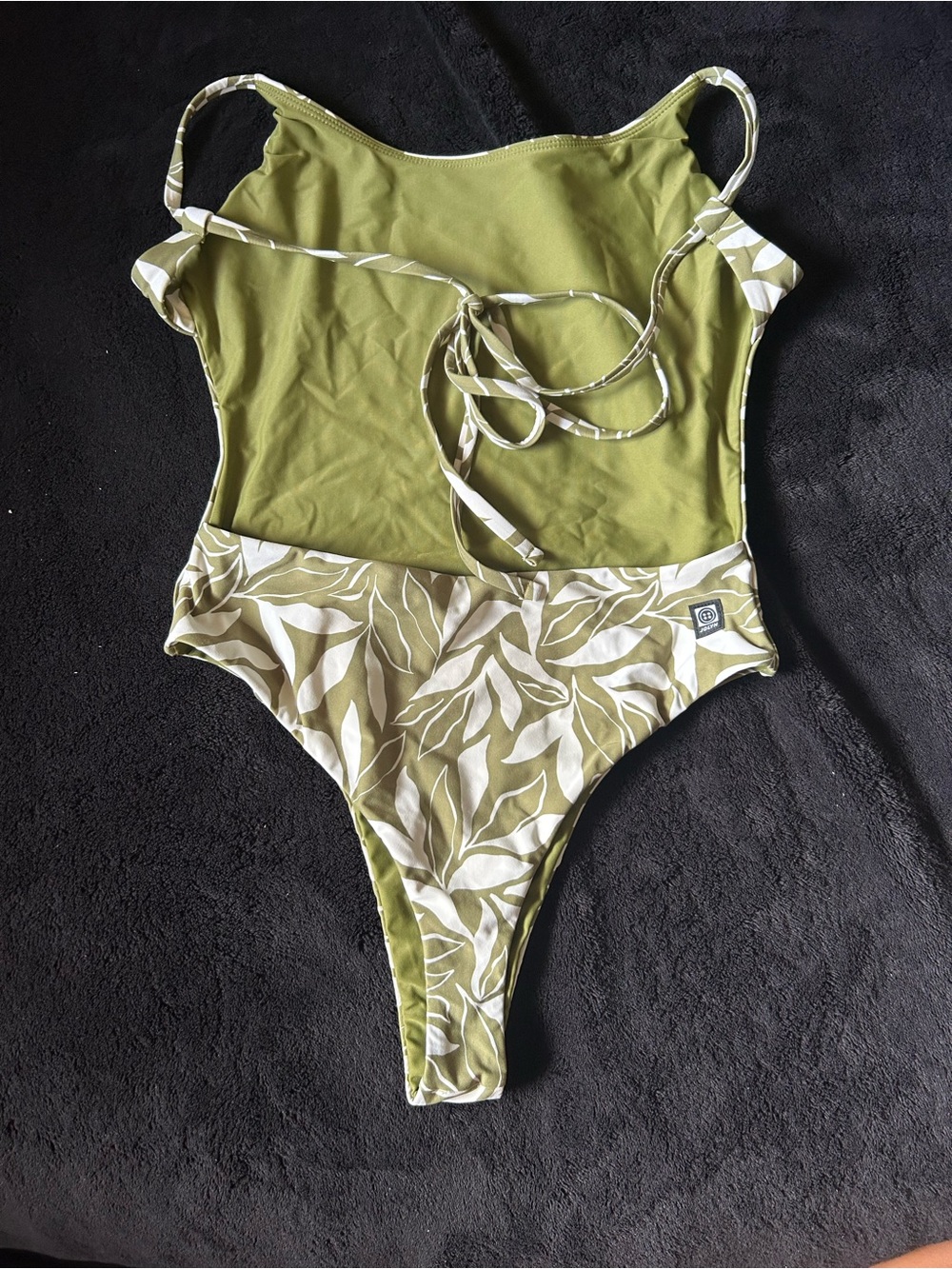 JOLYN - Picture 2 of 3